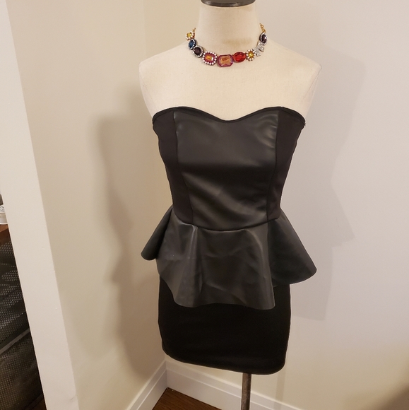 George's Friend Dresses & Skirts - Faux black leather tube top peplum dress black sexy
